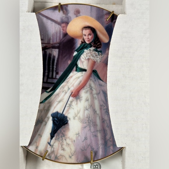 The Green Sprigged No. 1035 A Gone With The Wind Decorative Plate - Picture 3 of 12